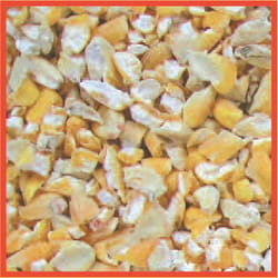 Cole's Assorted Species Cracked Corn Wild Bird Food 10 lb