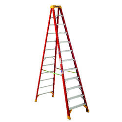 Werner 12 ft. H Fiberglass Step Ladder Type IA 300 lb. capacity
