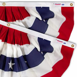 Valley Forge American Pleated Flag 18 in. H X 36 in. L