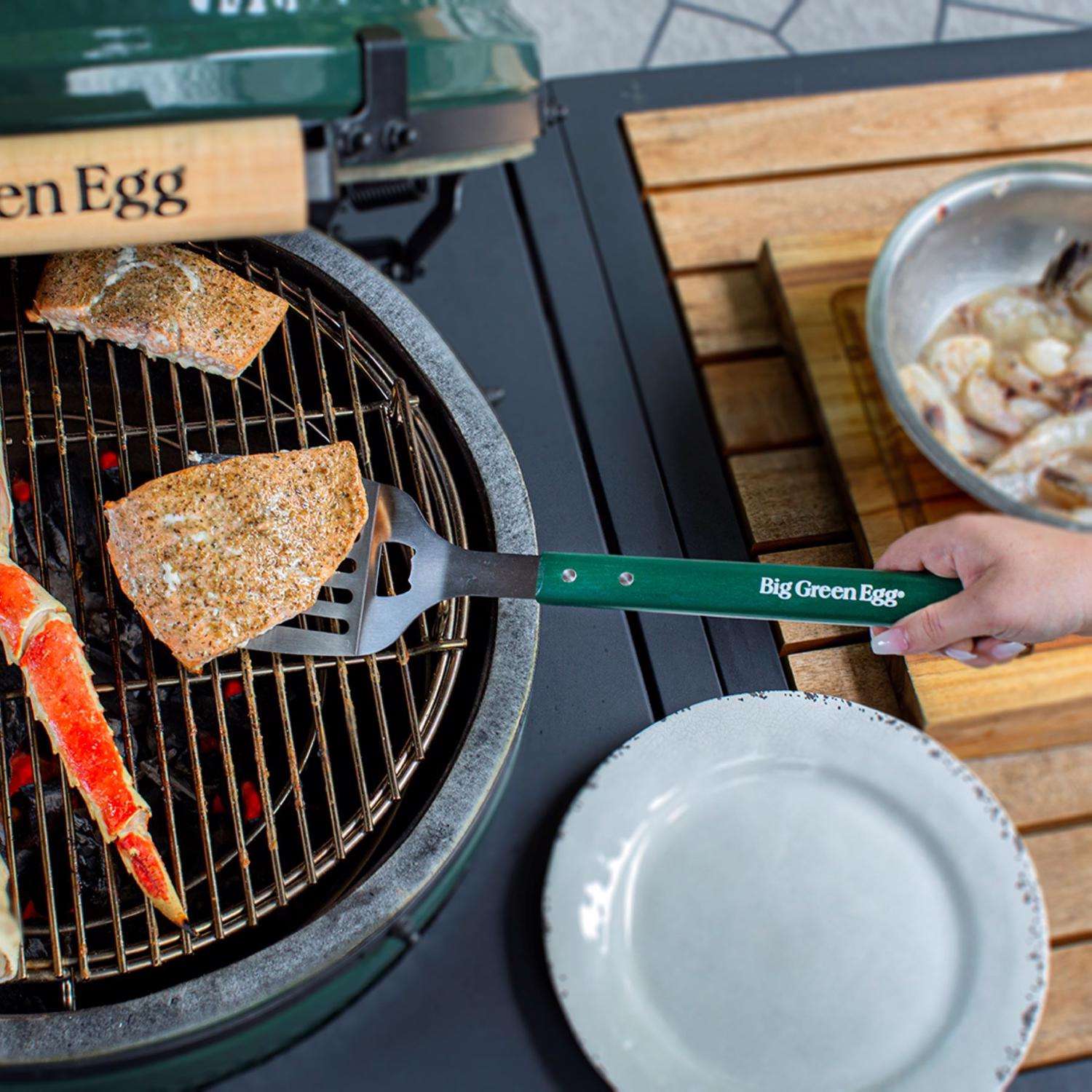Big Green Egg 16 in Silicone-Tip Tongs