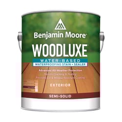 Benjamin Moore Woodluxe Semi-Solid White Water-Based Acrylic Latex Waterproofing Wood Stain and Seal