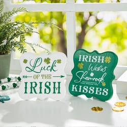 Glitzhome Irish Table Decor Wood 2 pc