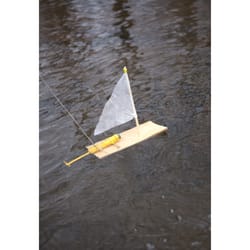 Kikkerland Huckleberry Make Your own Motor Boat Kit 1 pc