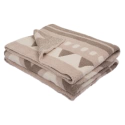 Glitzhome Multicolored Knitted Geometric Pattern Feather Yarn Blanket 0.09 in.