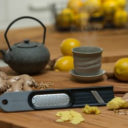 Microplane Black/Gray Plastic/Stainless Steel Ginger Tool