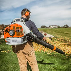 STIHL BR 450 219 mph 642 CFM Gas Backpack Leaf Blower