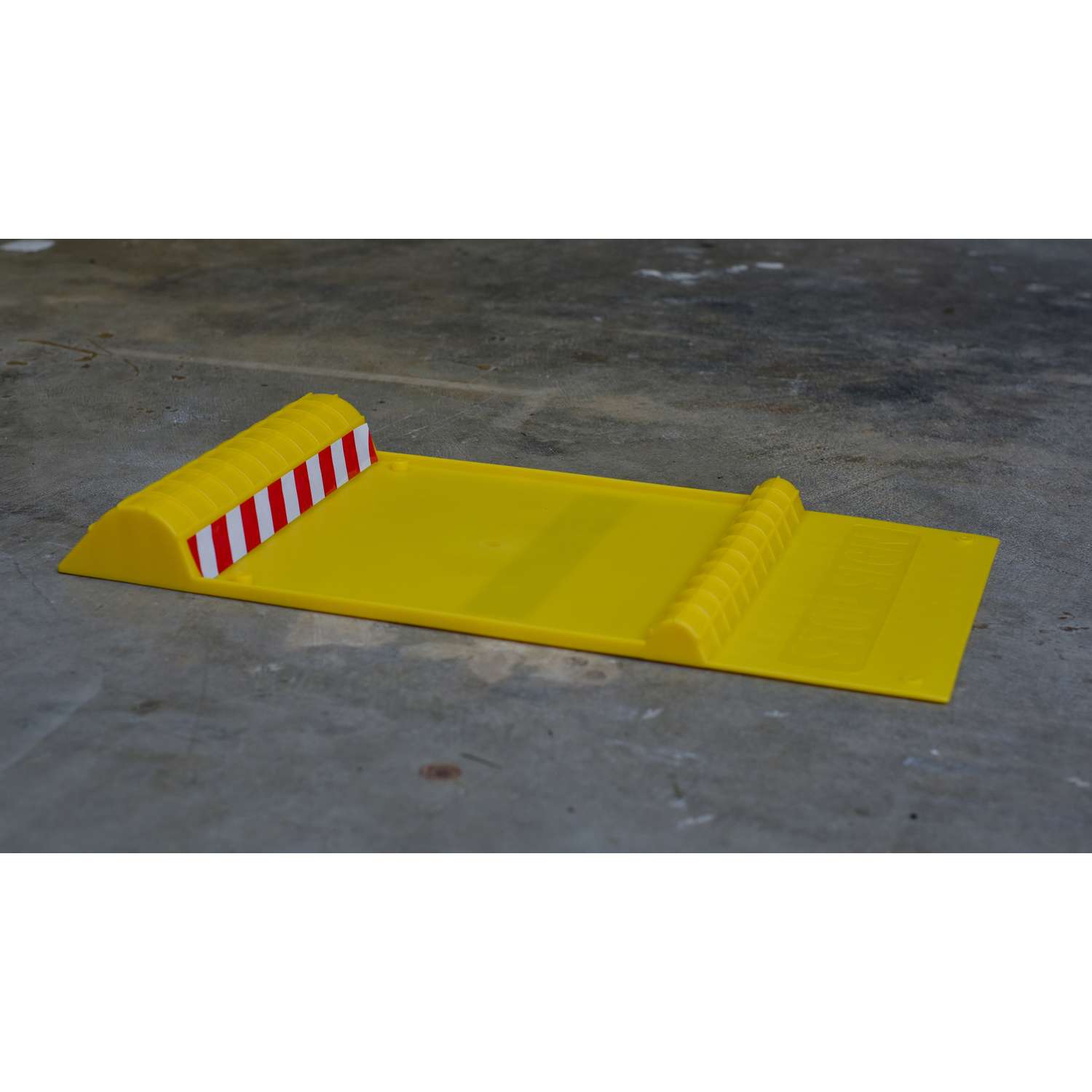 Maxsa Park Right Yellow Parking Mat Guide 1 pk Ace Hardware