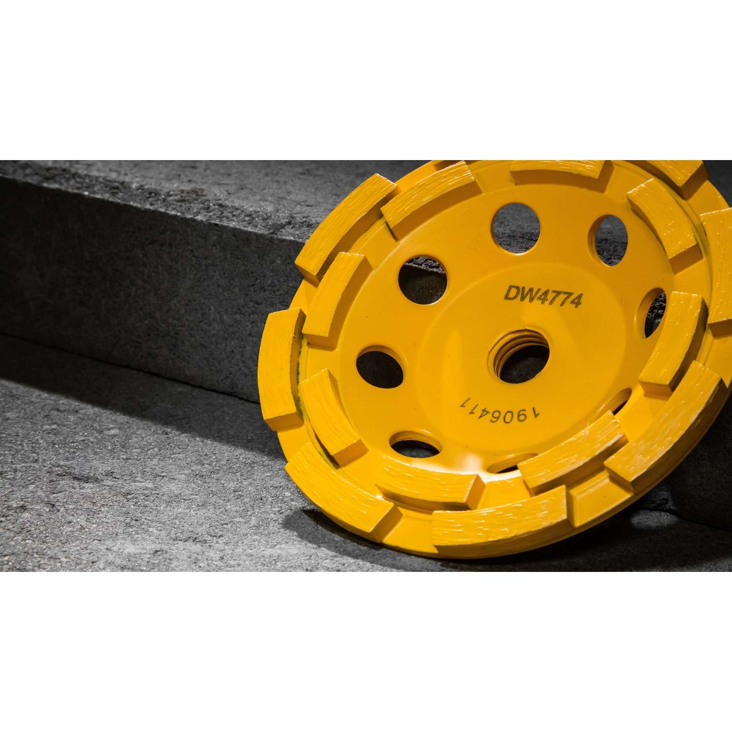 DeWALT® 4 Double Row Diamond Cup Grinding Wheel