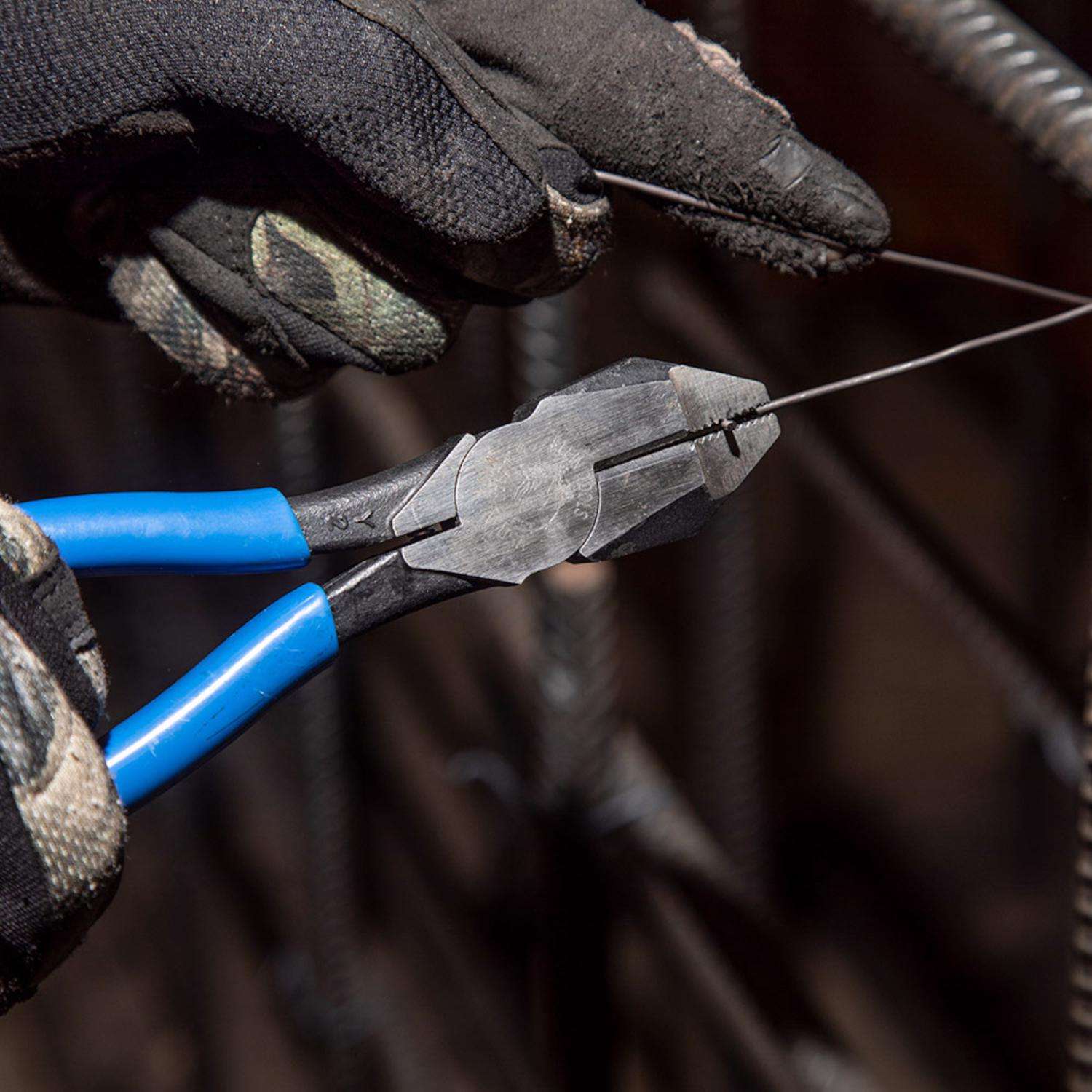 Klein Tools® Launches 2-Piece Ironworker's Pliers Set for Working