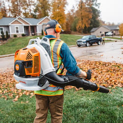 Stihl br 200 150 mph on sale 400 cfm gas backpack leaf blower