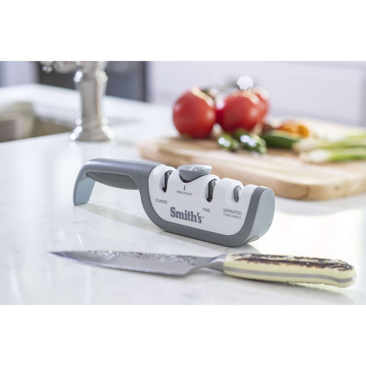 Smith's Adjustable Edge Pro Electric Knife Sharpener - Features