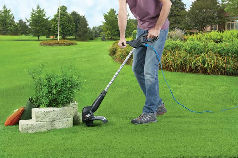  Black & Decker 12-Inch 3.5-AMP Electric Bump Feed String  Trimmer and Edger ST4500 : Corded Weed Wacker : Patio, Lawn & Garden