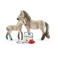 Schleich Horse Club Hannah'S First Aid Kit w/Icelandic Horses Toy Multicolored