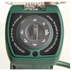 Woods Outdoor 3 Outlet Power Stake Timer 125 V Green