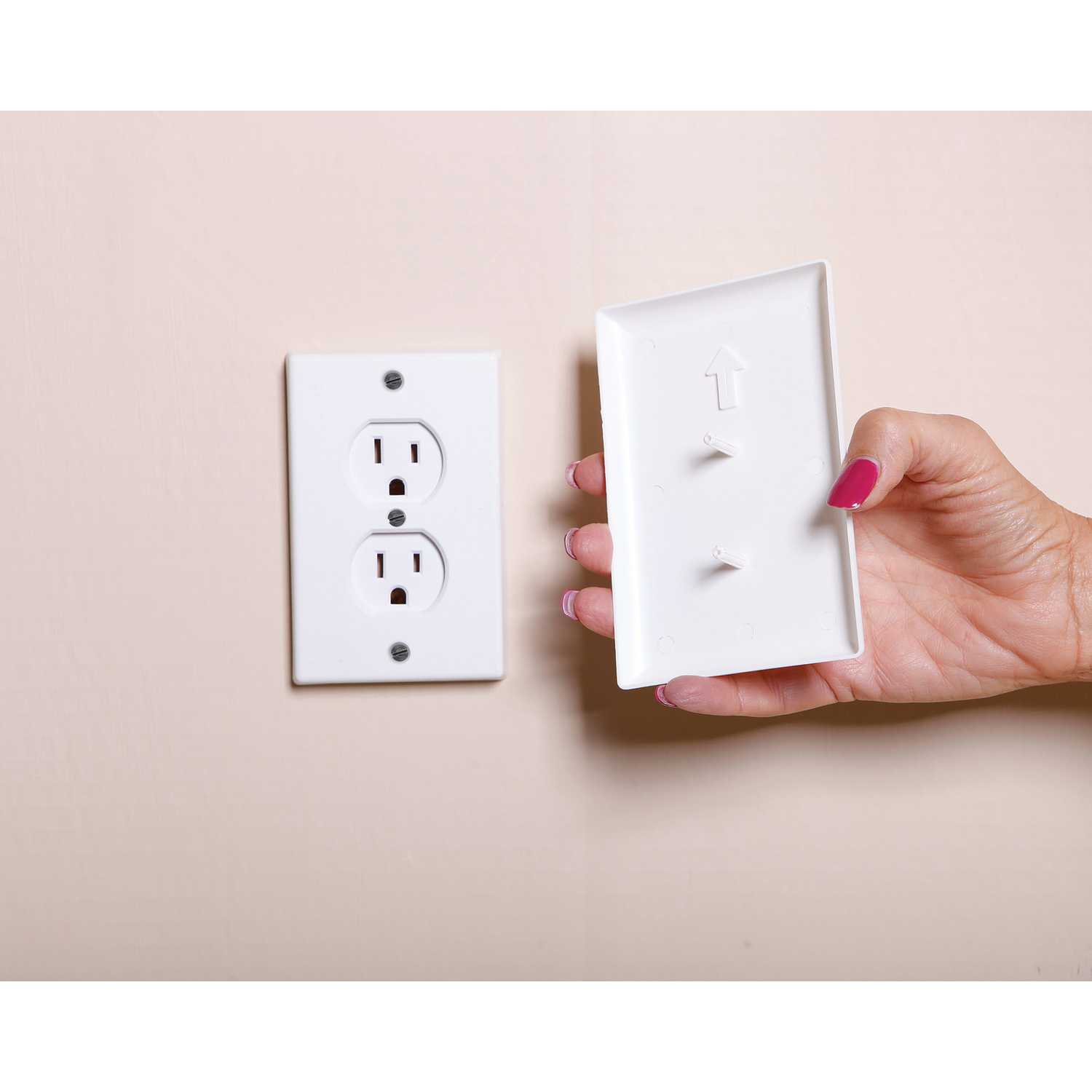 Dreambaby CoverPlug White Plastic Outlet Cover 2 pk Ace Hardware