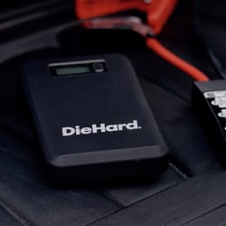 DieHard Automatic 12 V 600 amps Battery Jump Starter