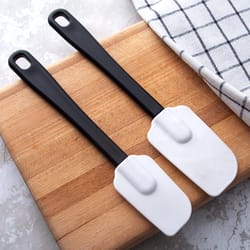 Rada Cutlery Black/White Polypropylene/TPR Flexible Spatulas Set