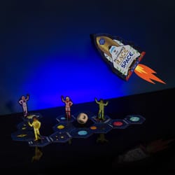 Fizz Billionaire's Race to Space Game Multicolor