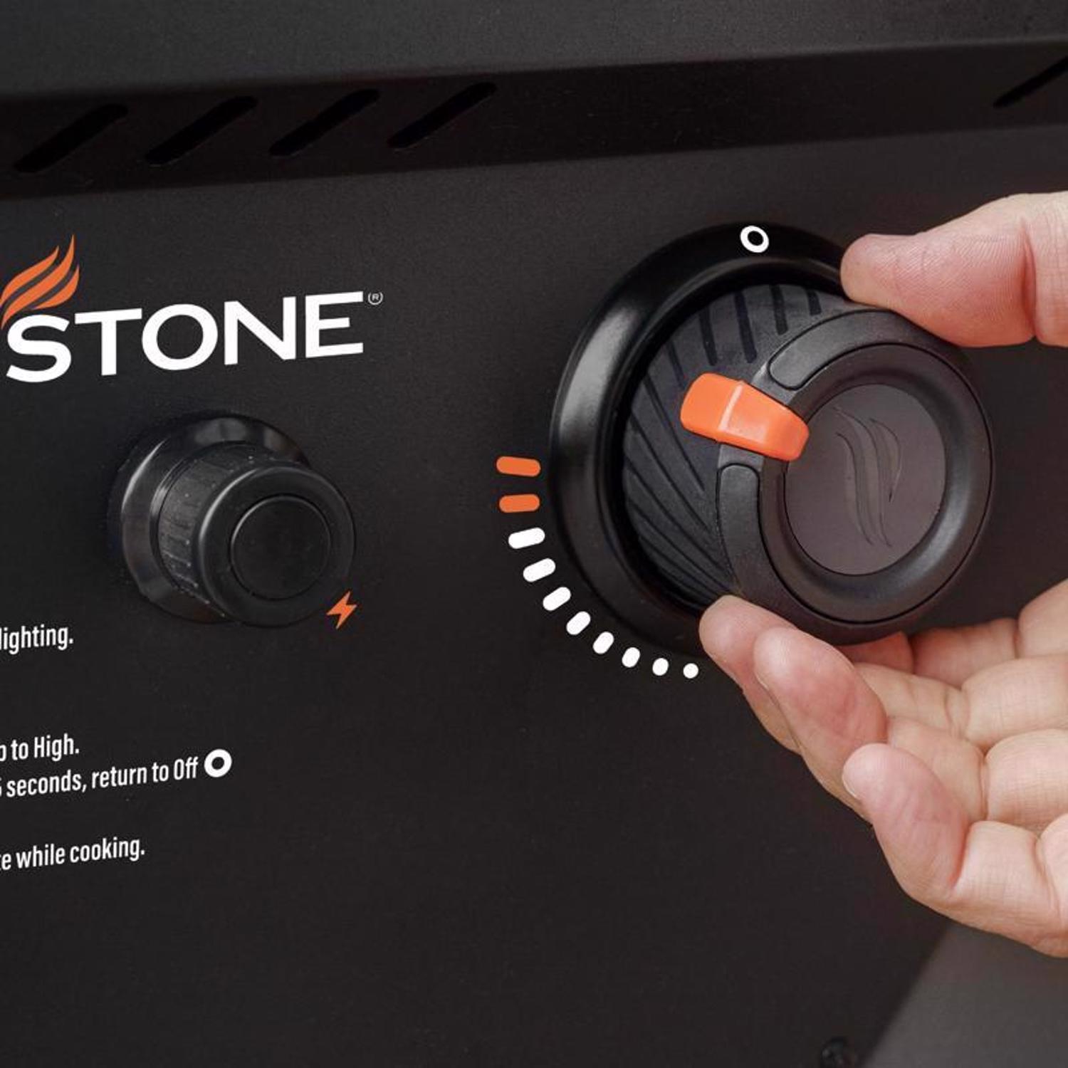 Blackstone 36" Griddle w/ Hood - Thumbnail 4