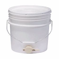 Little Giant 20 qt Bee Bucket