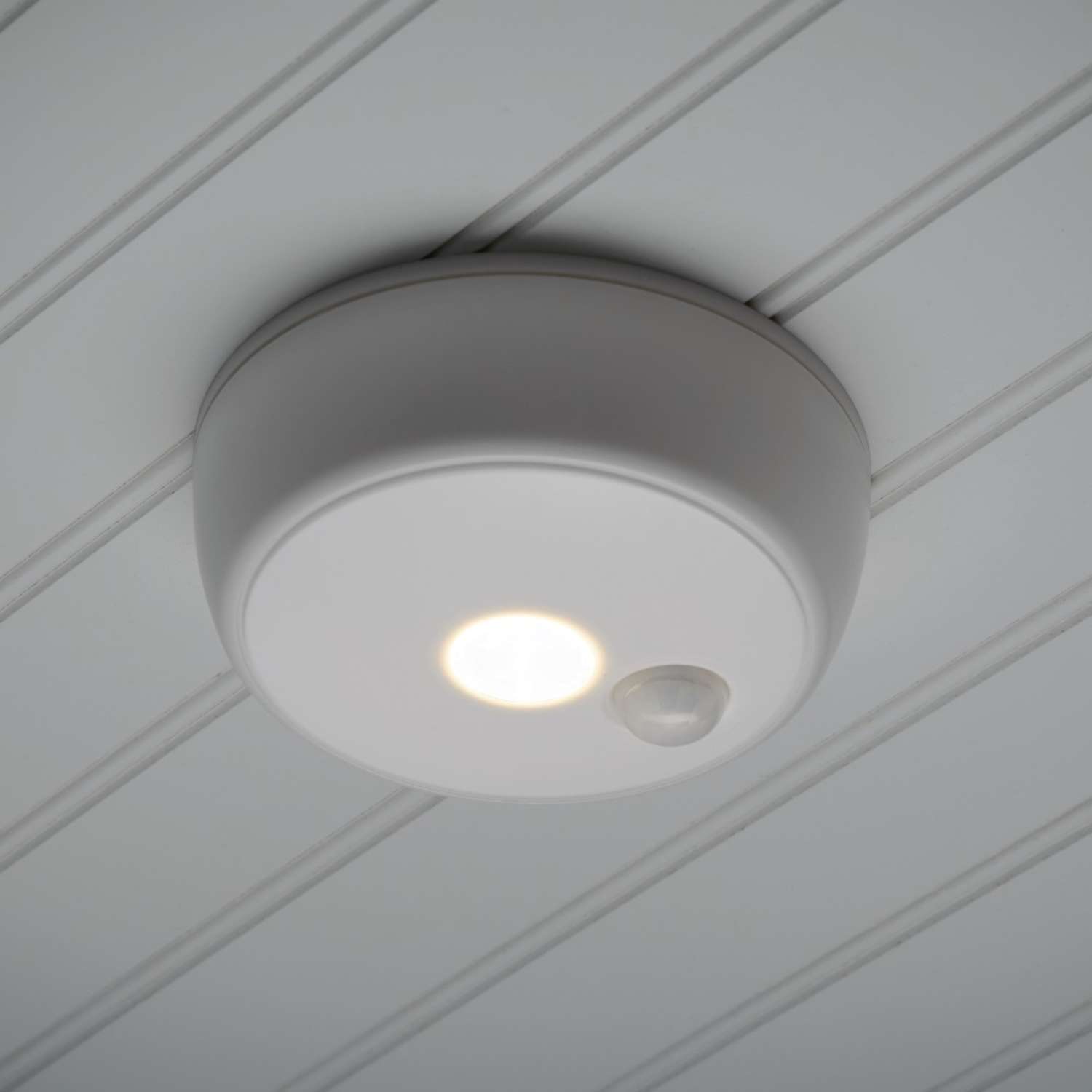 Led Ultra Bright Battery Operated Ceiling Light With Motion Sensor