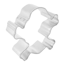 R&M International Corp International Corp 3 in. W X 3 in. L Skull/Crossbones Cookie Cutter Silver 1