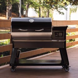 Recteq Backyard Beast Wood Pellet WiFi Grill and Smoker Black/Silver