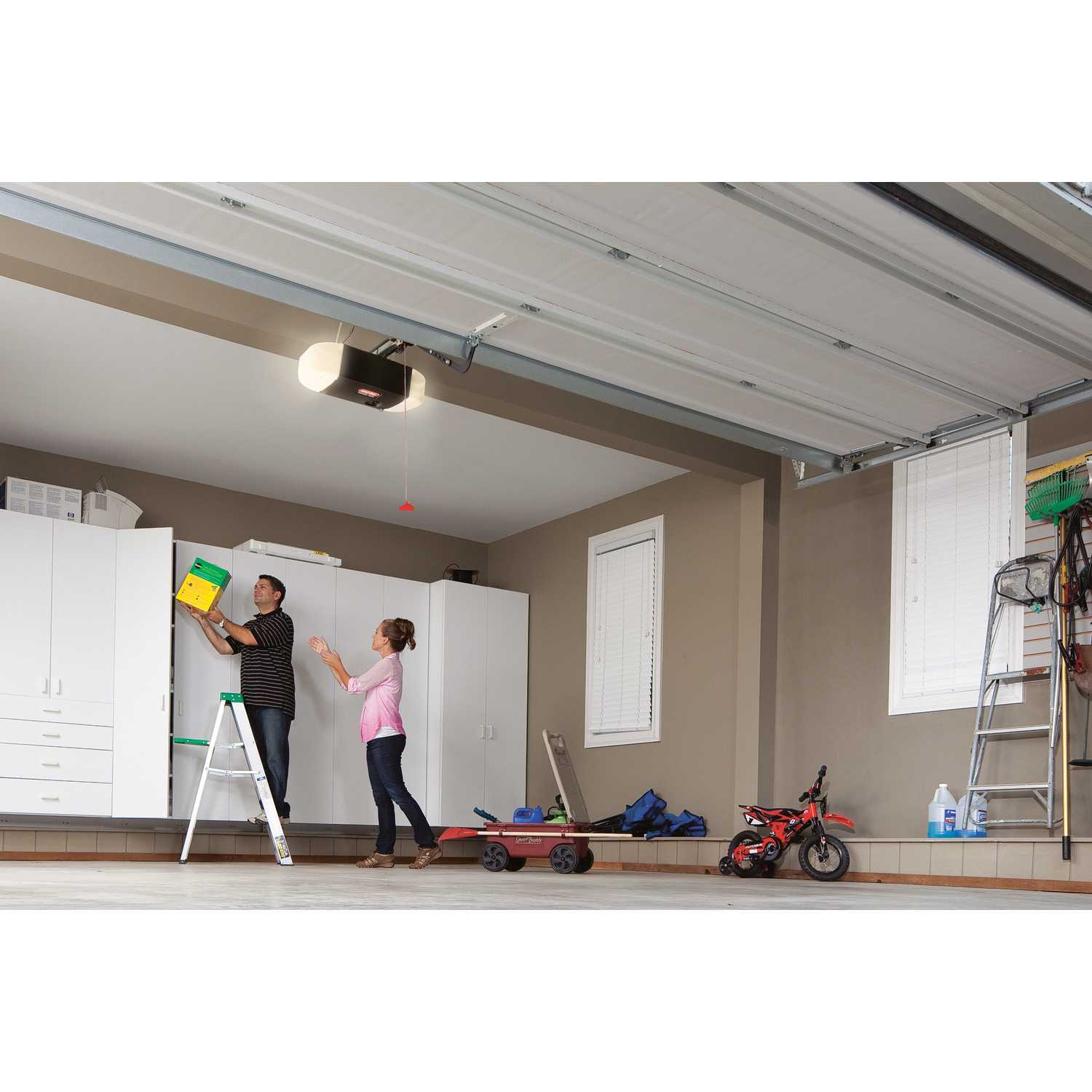 Genie Quietlift 550 1 2 Hp Belt Drive Garage Door Opener Ace