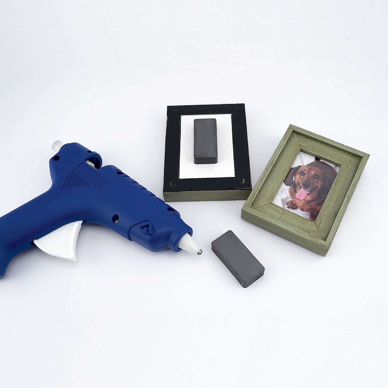 Master 1.875 in. Ceramic Block 3 lb. pull 3.4 MGOe