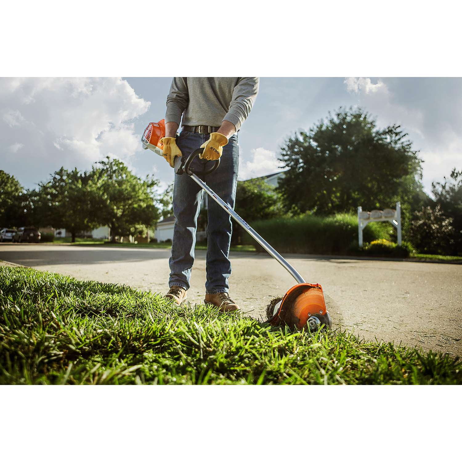 Black+Decker LCC221 10 in. 20 V Battery Edger/Trimmer Kit (Battery &  Charger) - Ace Hardware