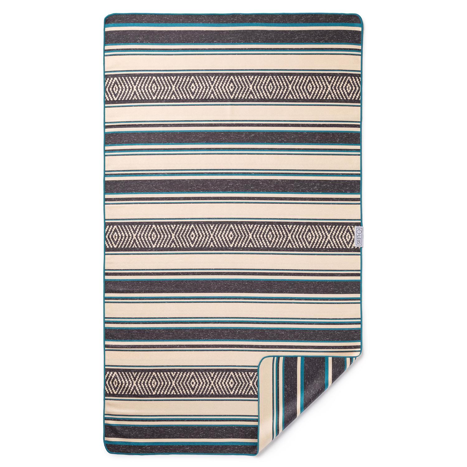 LEUS Polyester Blue Baja Norte Beach Towel 33 W X 58 L Sansujyuku sansujyuku.com
