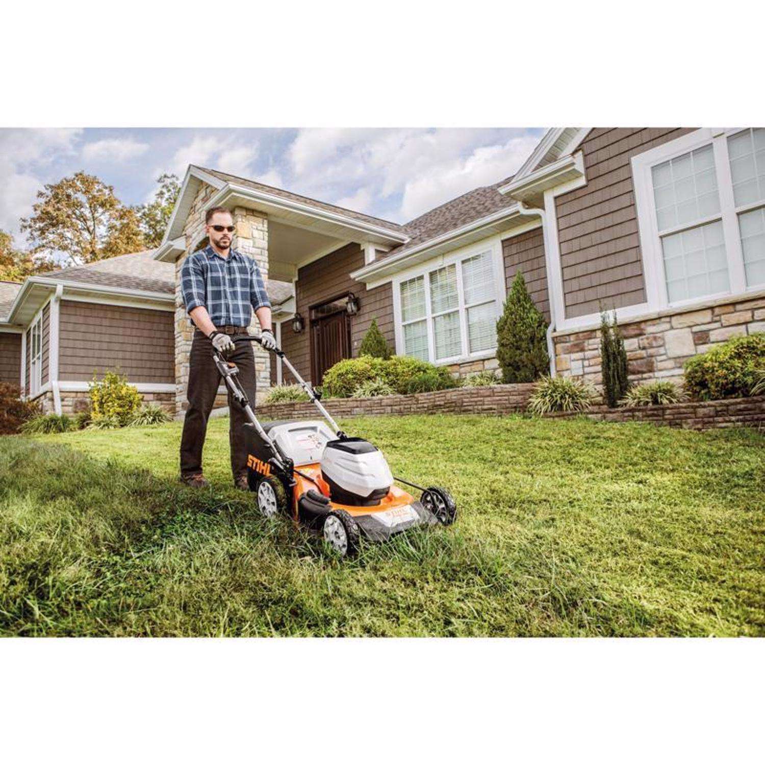 Stihl gas best sale push mower