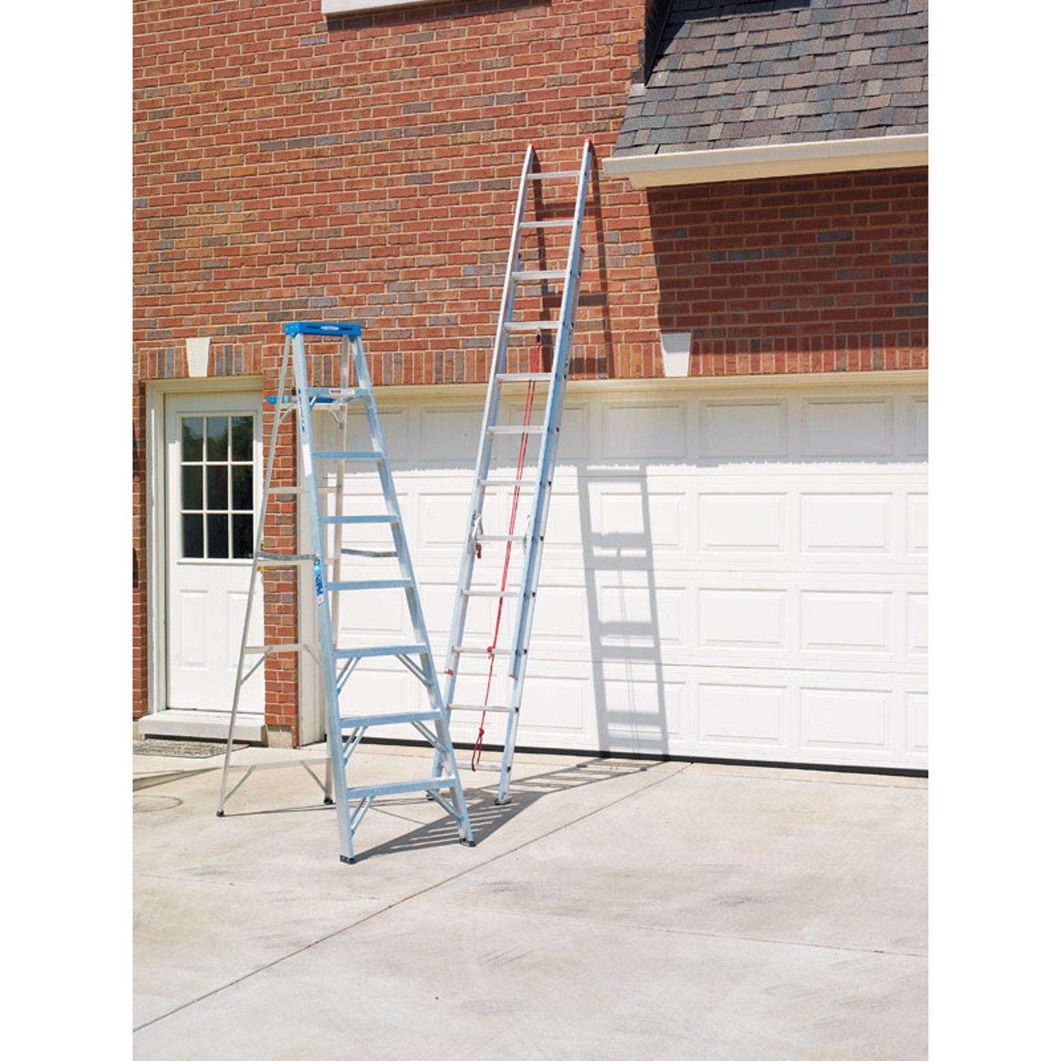 Werner 20 ft. H Aluminum Telescoping Extension Ladder Type III 200 lb. capacity Werner 20 ft. H Aluminum Telescoping Extension Ladder Type III 200 lb. capacity