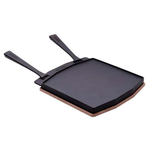 Ooni Cast Iron Grizzler Pan with Beech Wood Serving Board