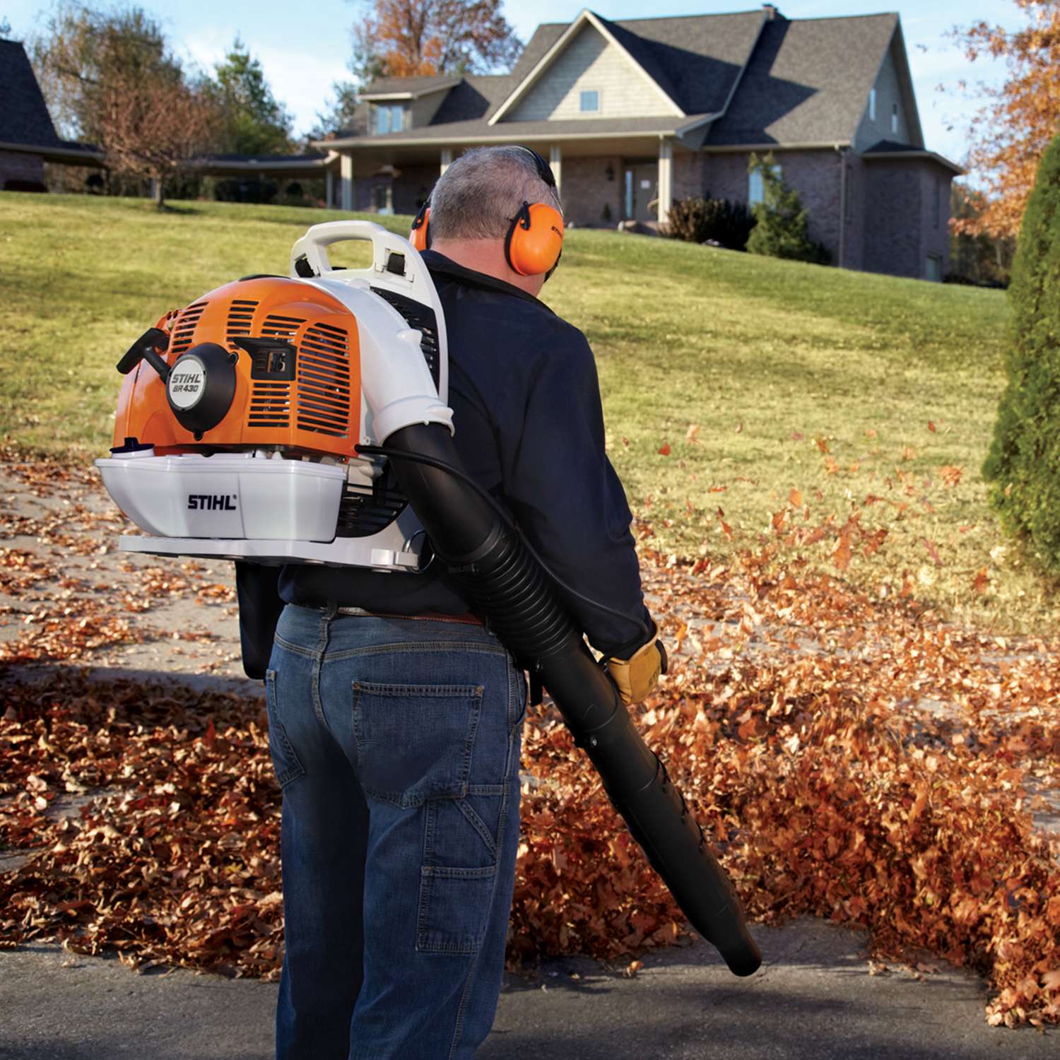 backpack leaf blower gas powered