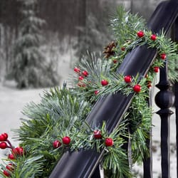 Haute Decor Garland Noble Pine with Berries Reusable Ties 1 pk
