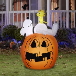 Gemmy 4.5 ft. Prelit Snoopy and Woodstock on Jack-O-Lantern Inflatable