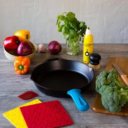 Lodge Deluxe Red Kitchen Silicone Skillet Handle Holder