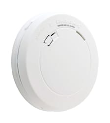 First Alert Battery-Powered Electrochemical/Photoelectric Smoke and Carbon Monoxide Detector 1 pk