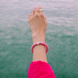 Lokai Unisex Breast Cancer Round Pink Bracelet Silicone Water Resistant Size 7.5