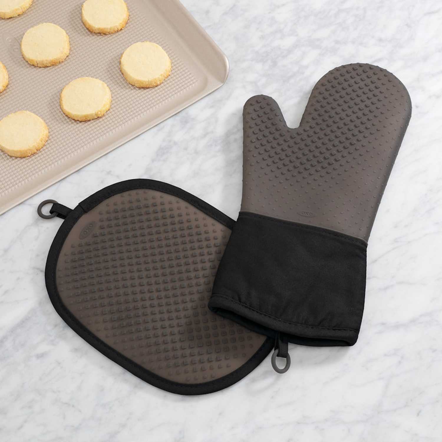 OXO Good Grips Black Cotton/Silicone Oven Mitt 1 pk Ace Hardware
