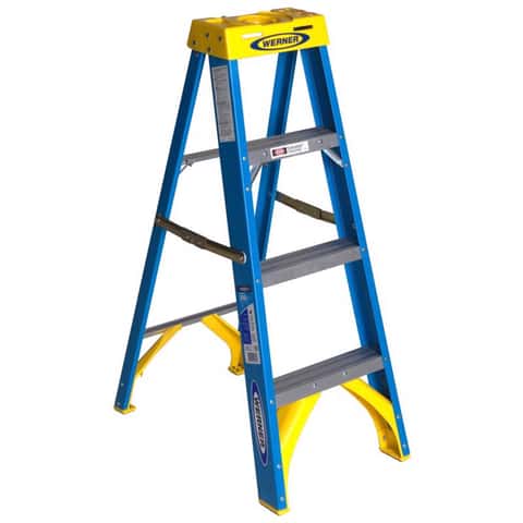 Werner 4 ft. H Aluminum Step Ladder Type I 250 lb. capacity