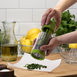 Microplane Green Plastic/Stainless Steel Herb Mill