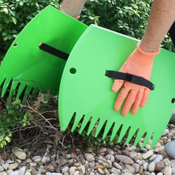 Midwest Quality Gloves Lawn Claws 13.98 in. Plastic Hand Scoop Poly Handle