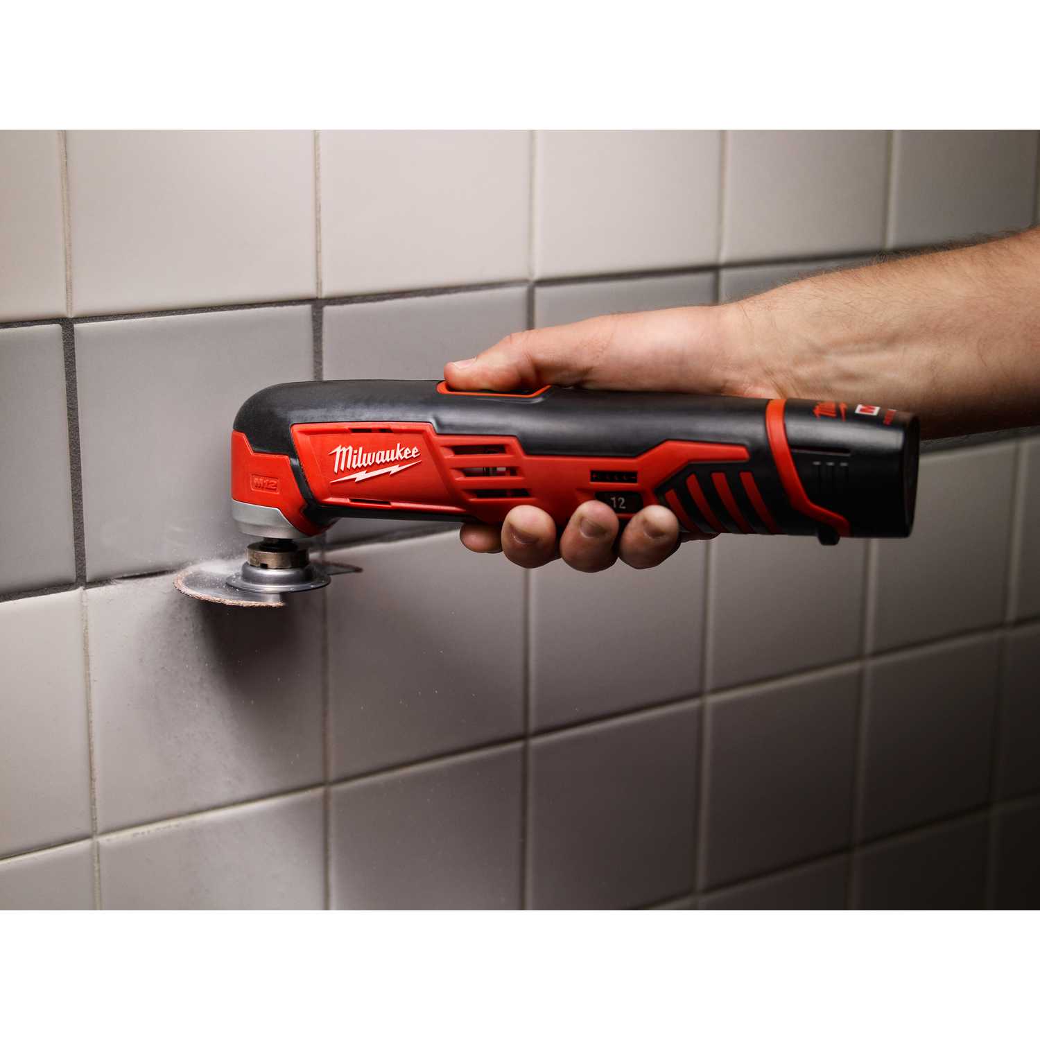 Milwaukee M12 12 volt Cordless Oscillating MultiTool 20000 opm Red 1