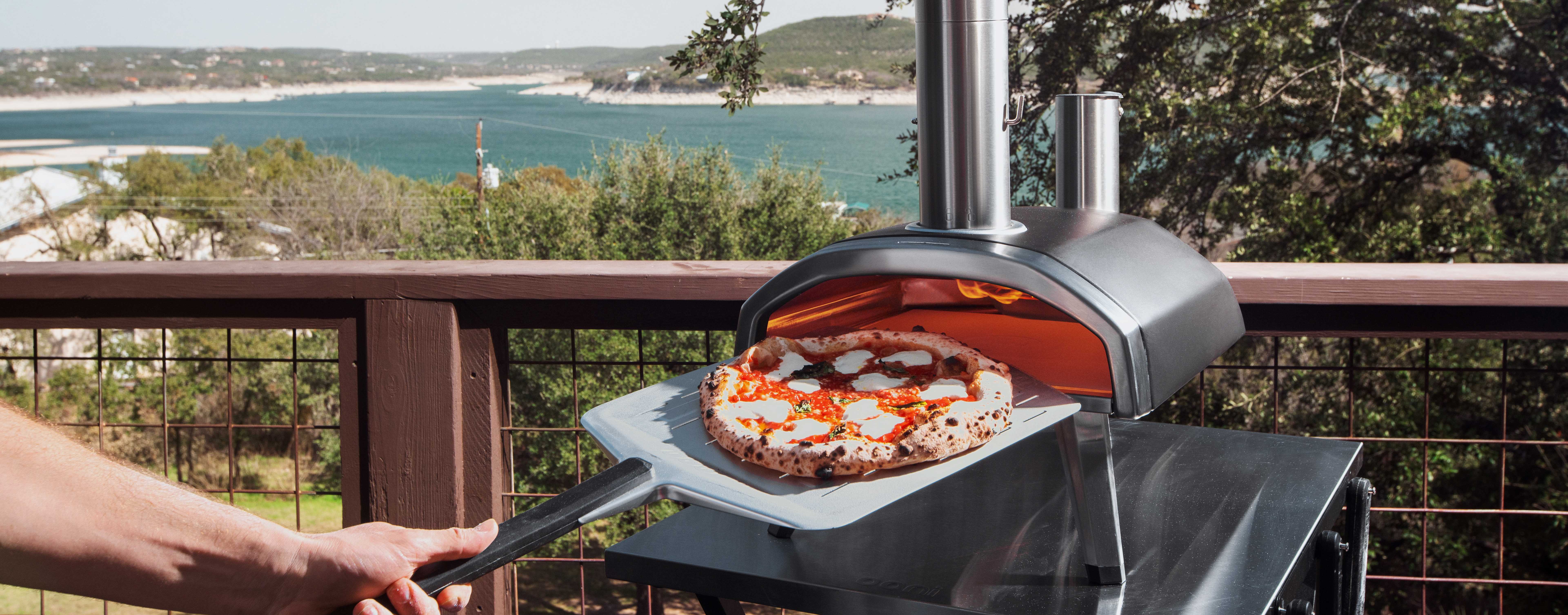 Ooni Ooni Fyra 12 Wood Pellet Pizza Oven - Black/Silver, Backyard