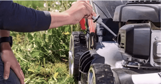 How To Change Oil In a Lawn Mower