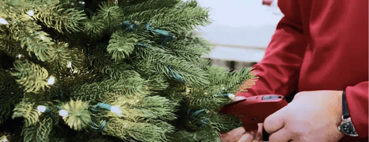 How to Fix a Pre-Lit Christmas Tree