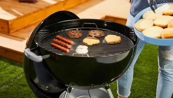 Weber® Kettle Comparison 22inch vs. 26inch