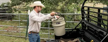 YETI LoadOut QuadPocket Bucket Belt Black